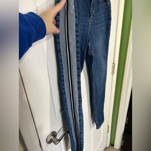 Boden. The Cavendish Girlfriend Striped Jeans. Women’s size 8. - Picture 5 of 13